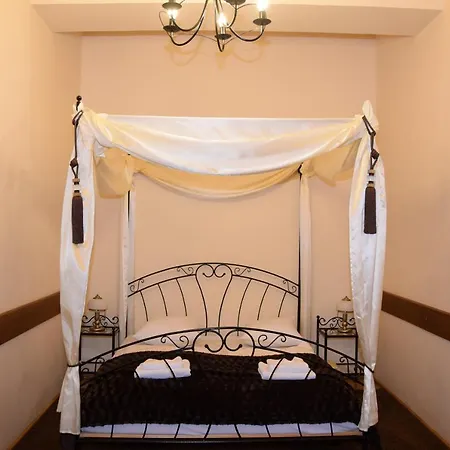 Hotel Zamek 2*