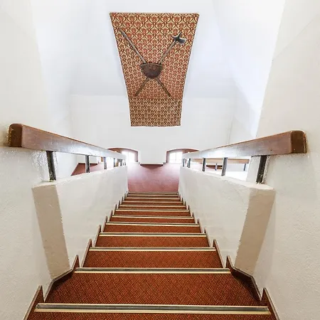 Zamek Hotel 2*